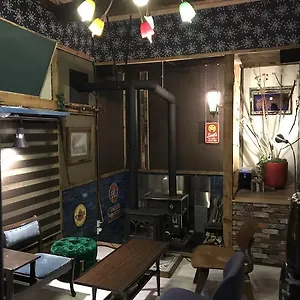  招待所 Shabby House